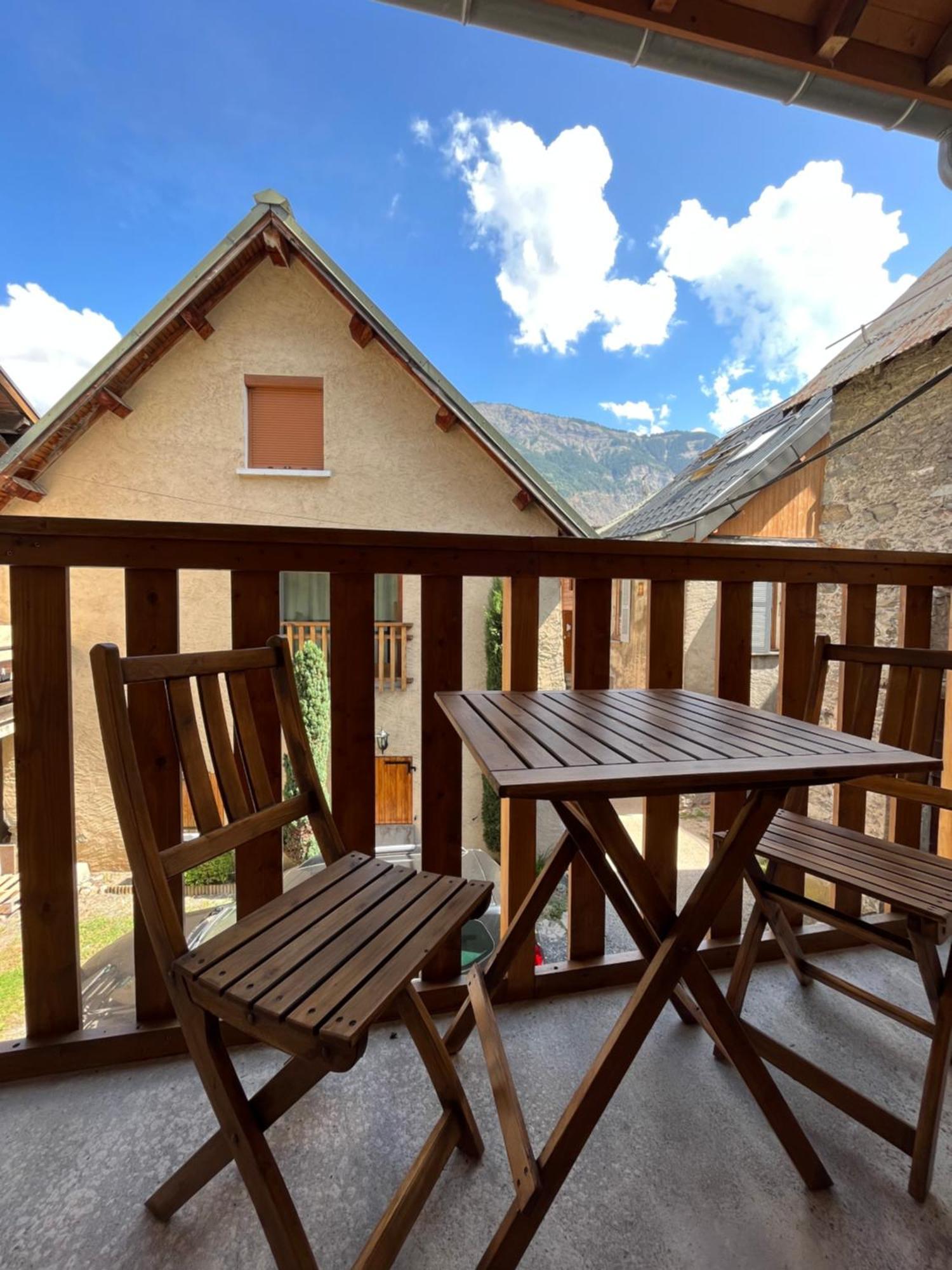 The Stable House Bourg D'Oisans -Bike/Hike/Ski Le Bourg-dʼOisans Esterno foto